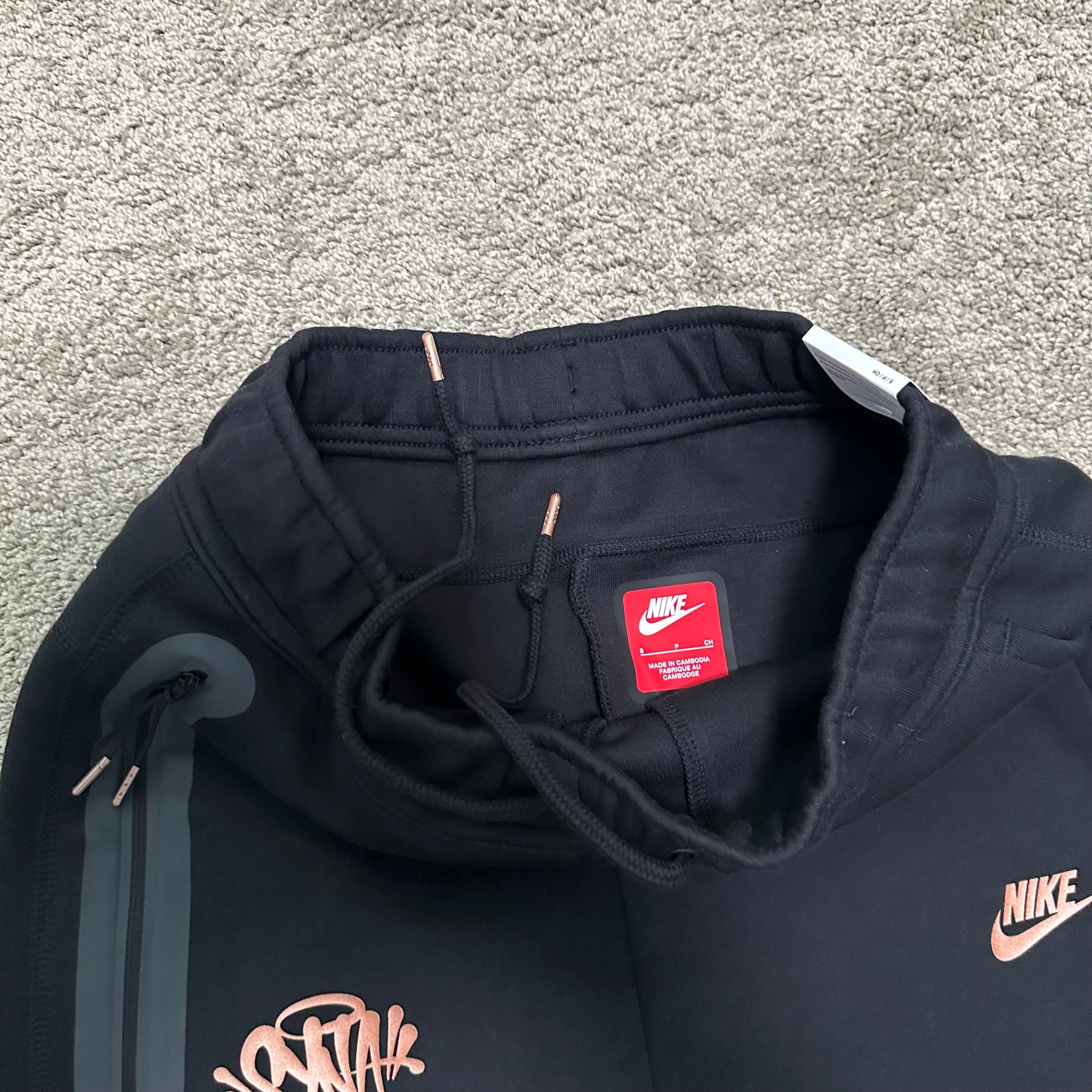 Tracksuit Syna x Nike Tech fleece